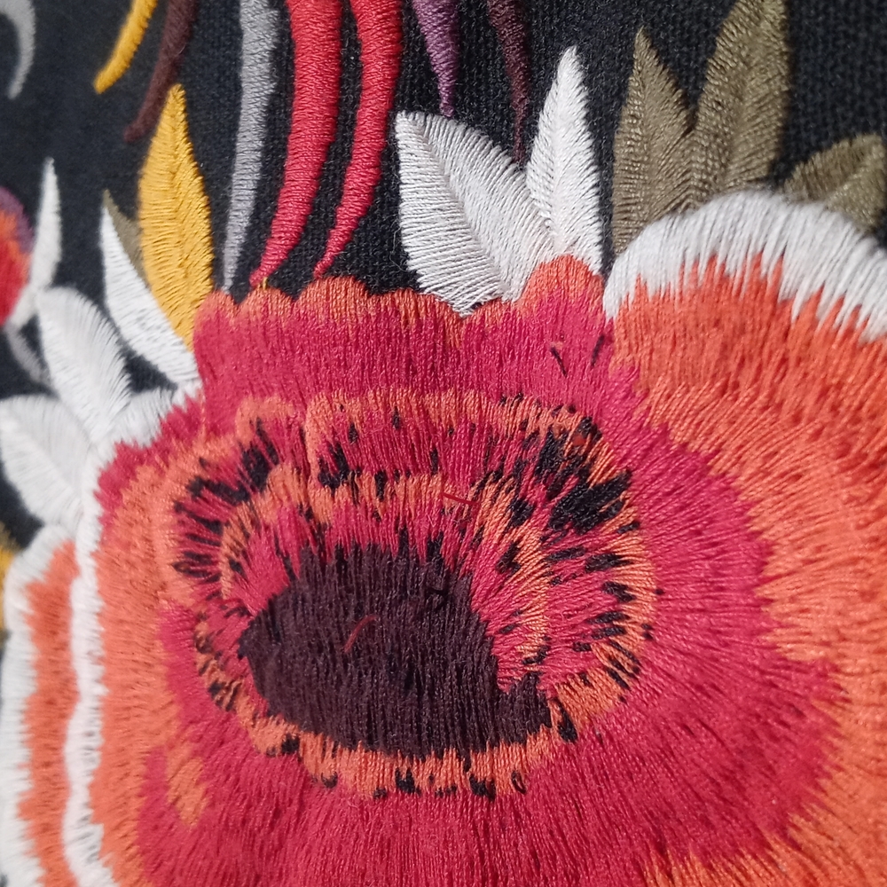 Gorgeous Embroidered Clutch/ Purse - Picture 6 of 12